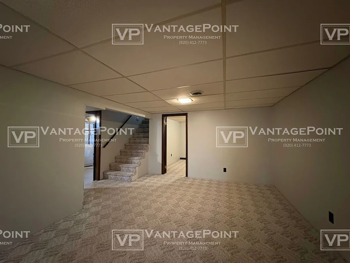 1217 Driftwood Drive - 1 — Photo 2