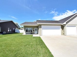 3606 10th St SW, Minot, ND 58701