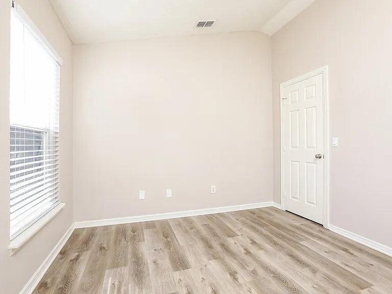 4408 Creeks Run Blvd — Photo 13