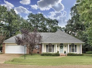 205 Elm Dr, Byram, MS 39212