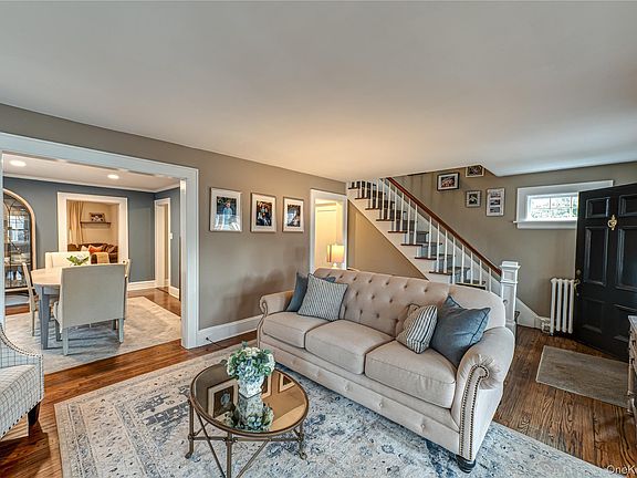 5th image of 75 Bar Beach Road