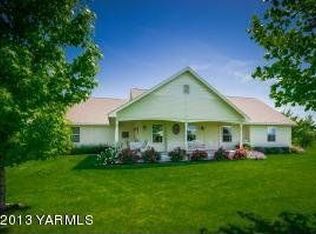 1249 Lucy Ln, Zillah, WA 98953