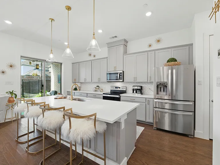 1078 Maverick Dr — Photo 12