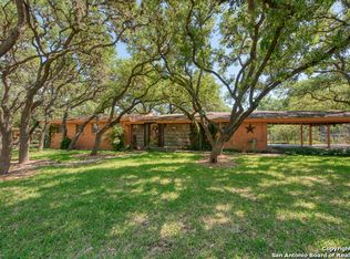 348 Fleetwood Dr, Hollywood Park, TX 78232