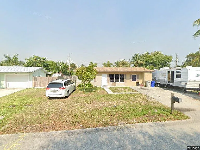 3061 NE 11th Ave