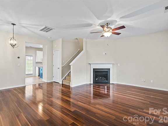 3rd image of 10563 Stoneacre Ct