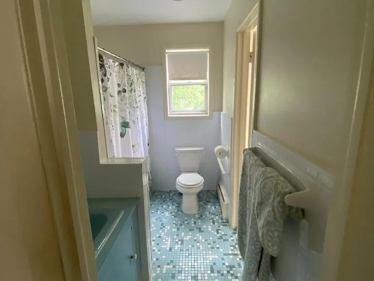 721 Lawrence Rd — Photo 10