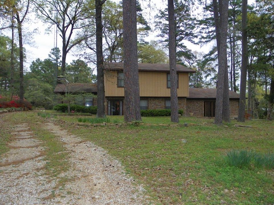 Front of home on 1.0290 acre