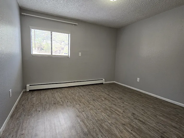 1140 Walnut Ave #8 — Photo 19