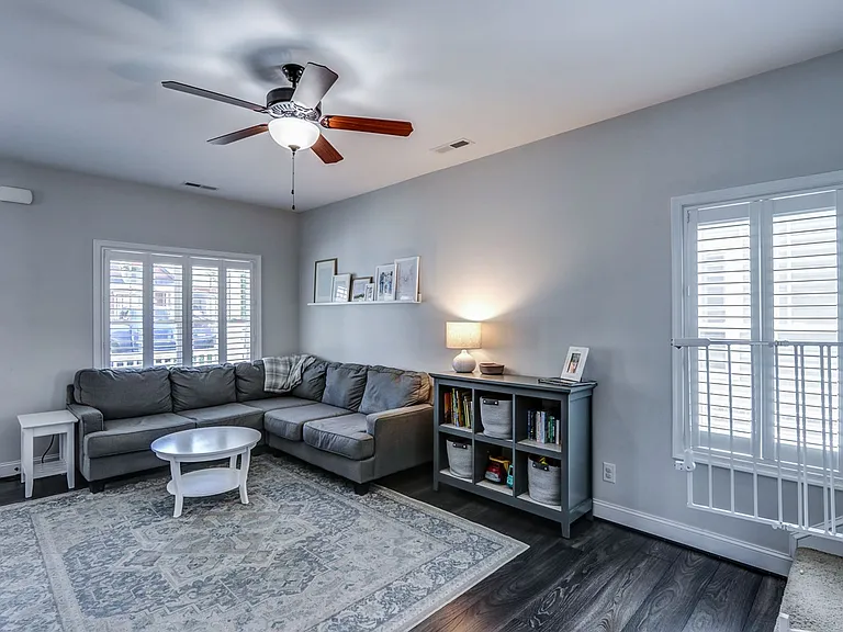 105 Ridgeline Ln — Photo 9