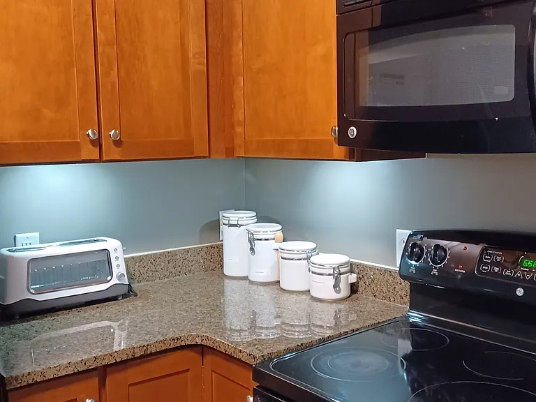 630 Calvert St #207 — Photo 20