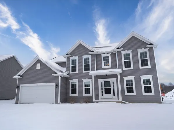 116 Candleford Hts, West Henrietta, NY 14586