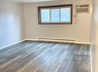 335 Franklin St #101, Waukegan, IL 60085