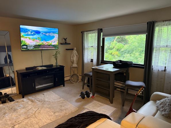 225 Country Club Dr APT 3D