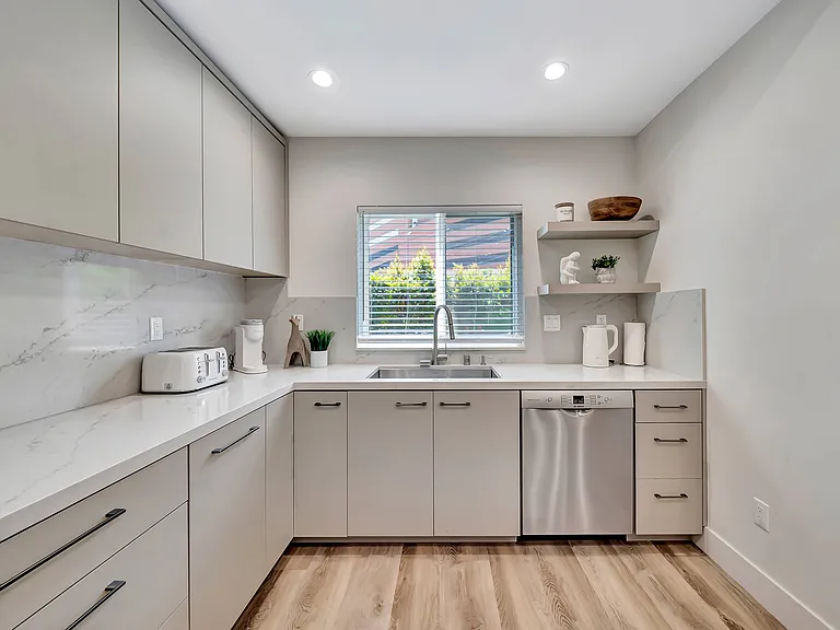 6747 Colgate Ave — Photo 45