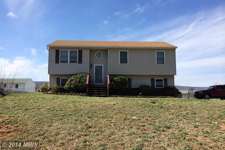 1st image of 300 Breckenridge Ct