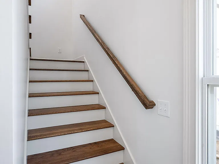 221 Williamsburg St NE — Photo 51