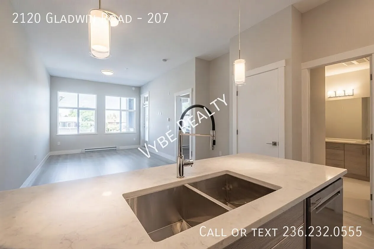 2120 Gladwin Rd — Photo 2