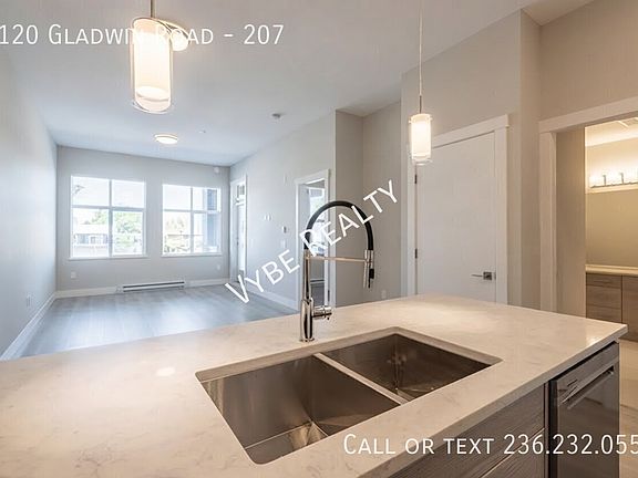 2nd image of 2120 Gladwin Rd #207