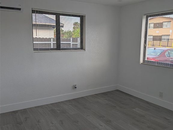 5th image of 920 NW 8th Ave #920