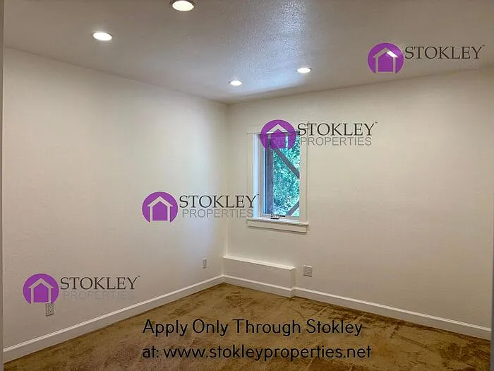 712 Moraga Rd — Photo 3