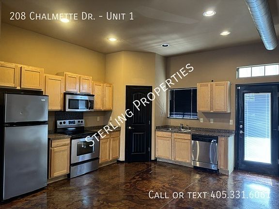 5th image of 208 Chalmette Dr Unit 1