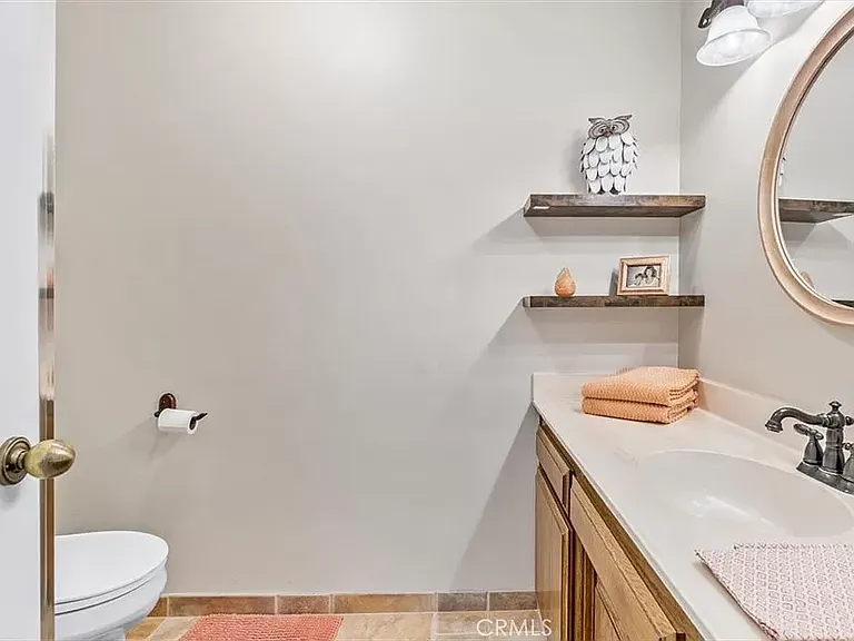 942 Bluebell Way — Photo 16