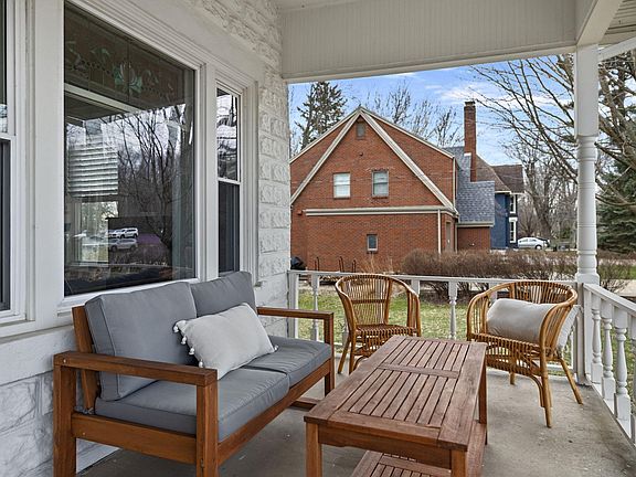 3rd image of 2603 Lakeview Ave