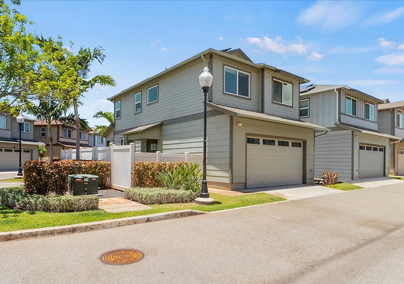 Pristine Ewa Beach Three Bedroom Two and a half Bath home at Seabridge by Gentry — Photo 1
