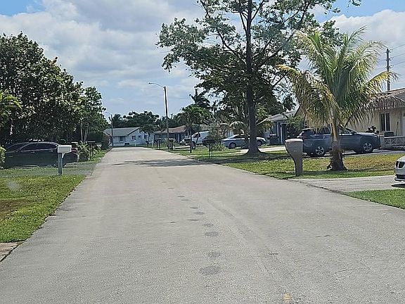 5th image of 9800 NW 70th St