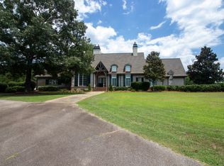 745 Park Place Dr, Jackson, GA 30233