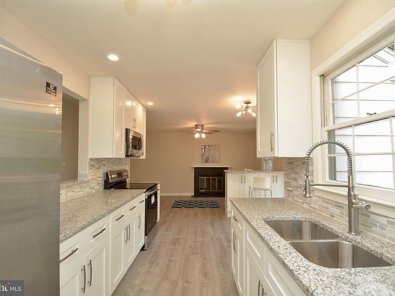 5th image of 13416 Bryce Ct