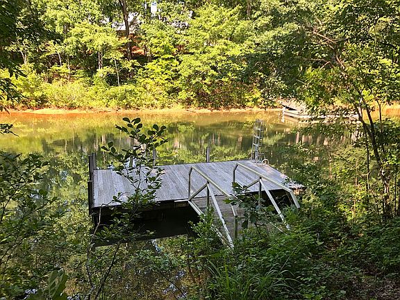 4th image of 208 Rocky Springs Dr #20