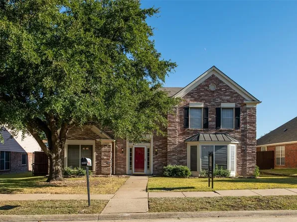 1322 Old Barn Ln, Lewisville, TX 75067