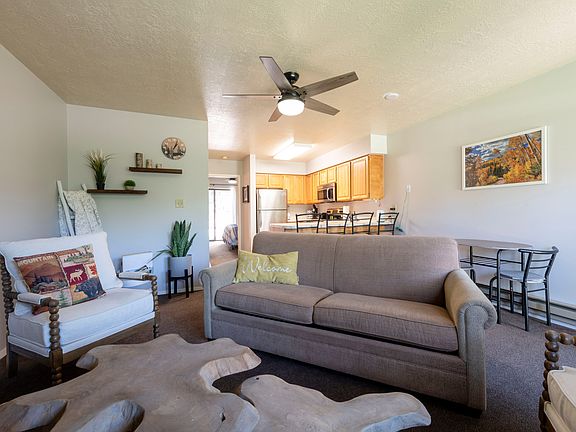 4th image of 3615 N Wolf Lodge Dr #105