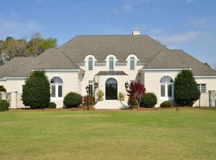 550 White Horse Dr, Greenville, NC 27834