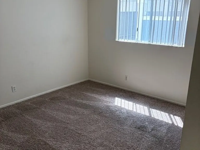7891 Holt Dr — Photo 10