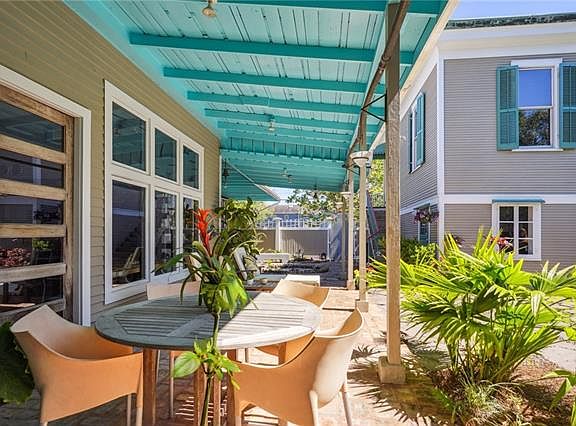 2nd image of 4303 Iberville St