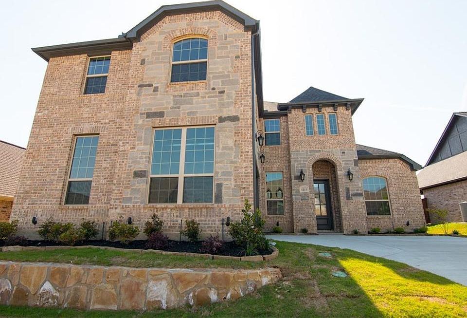 1st image of 1217 Yosemite Way
