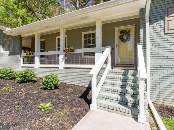 3135 Laura Ln, Lithia Springs, GA 30122