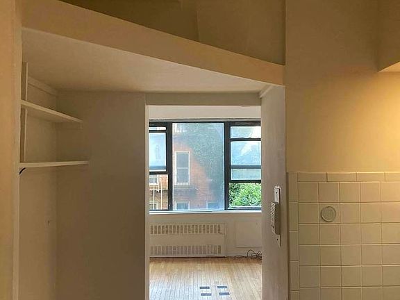 4th image of 424 W 57th St #2C2