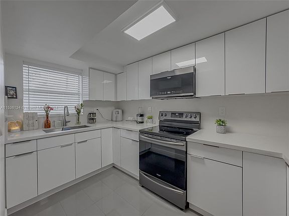 2nd image of 9353 Fontainebleau Blvd APT A215