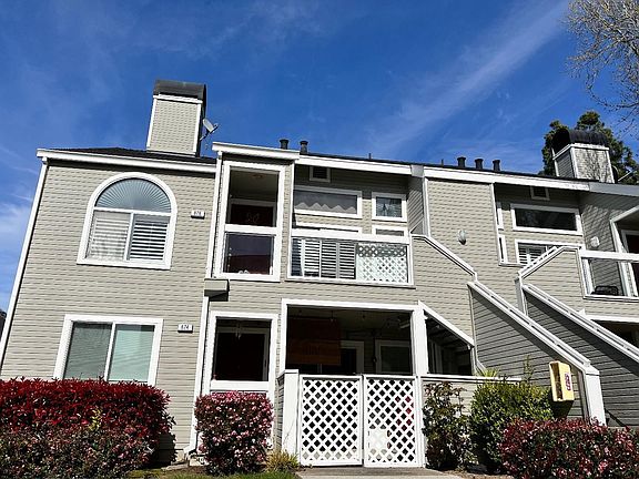 5th image of 876 Boardwalk Pl