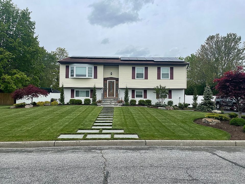 2nd image of 25 Lincoln Dr #24