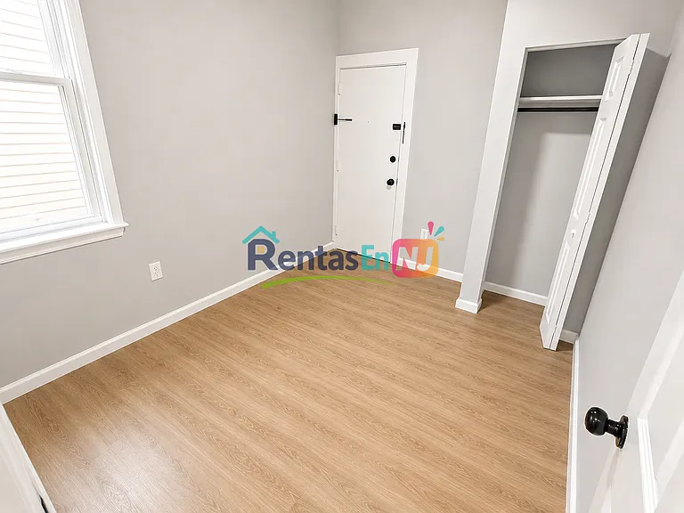 96 Summer Ave #3B — Photo 5