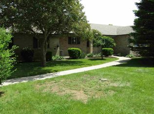 12701 W County Line Rd S, Roanoke, IN 46783