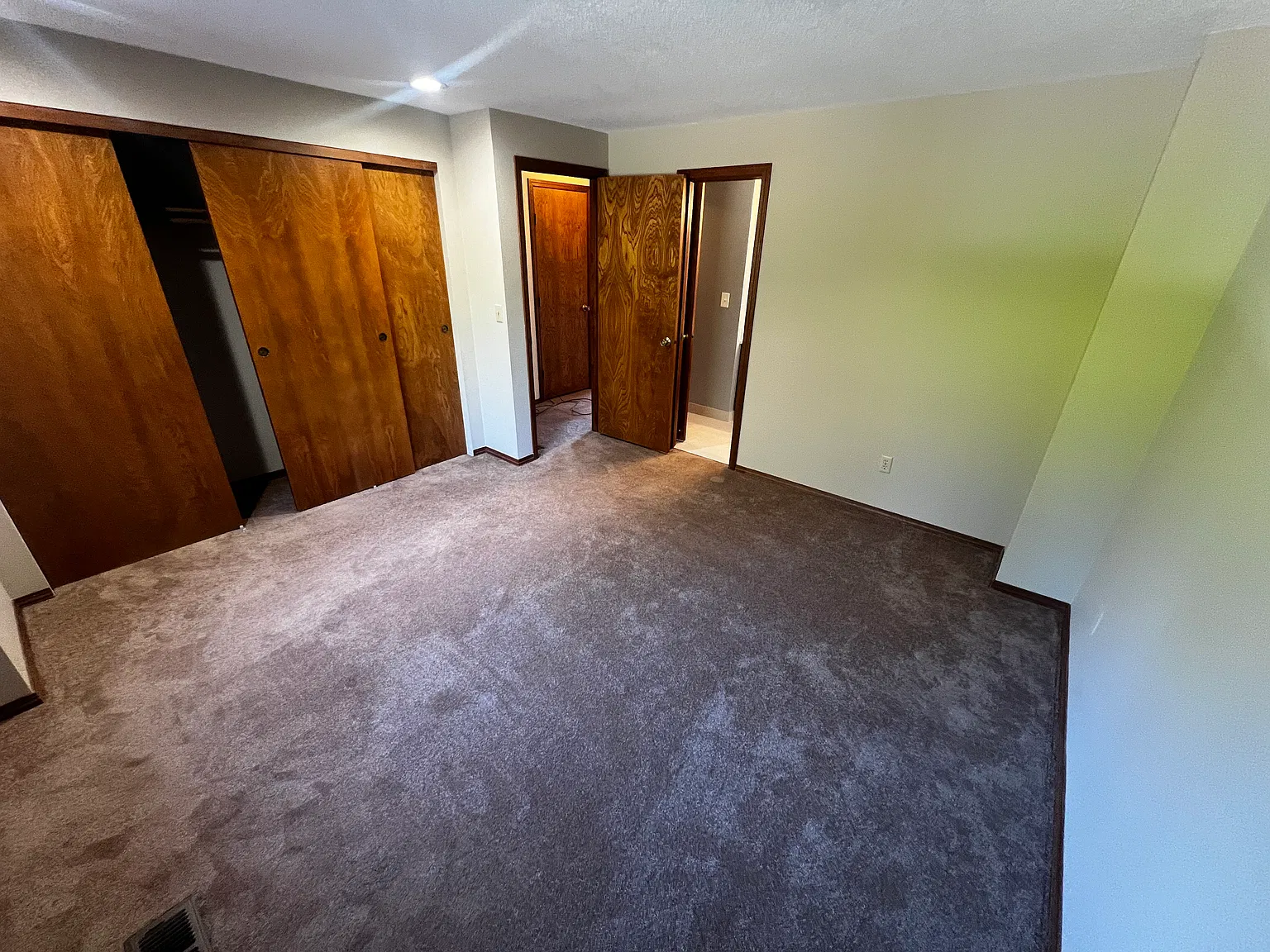 3 bed, 1446 sqft, $2,900 — Photo 4