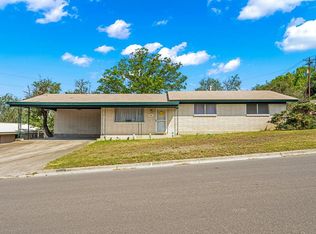704 Smokey Mountain Dr, Kerrville, TX 78028
