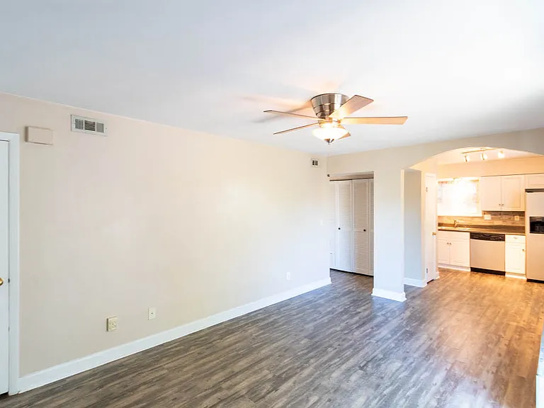1518 Chela Ave #C3 — Photo 4