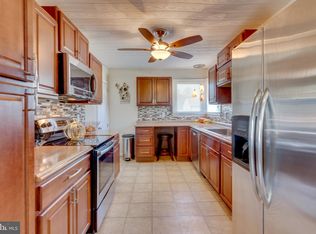 521 Jefferson St, Riverside, NJ 08075